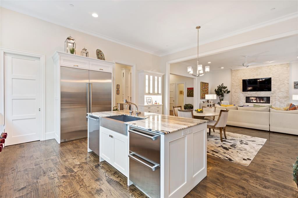 Fourth Instl/Hlnd Park - Residential