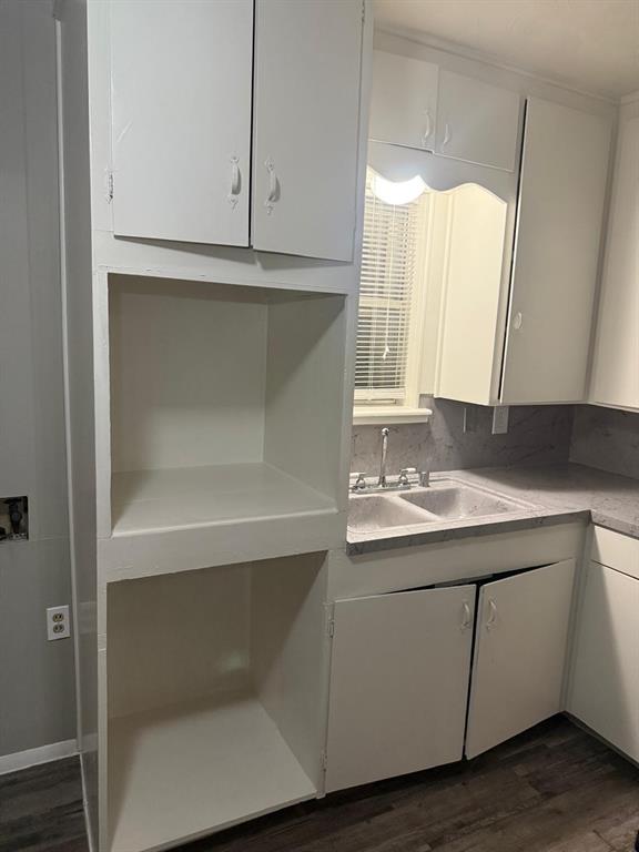 LEVI L YORK - Residential