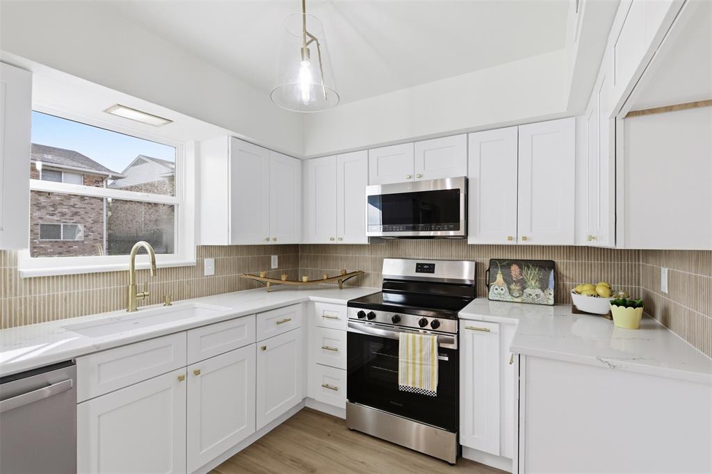 Williamsburg 02 Condo - Residential