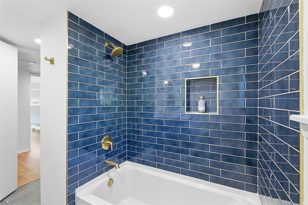 Williamsburg 02 Condo - Residential