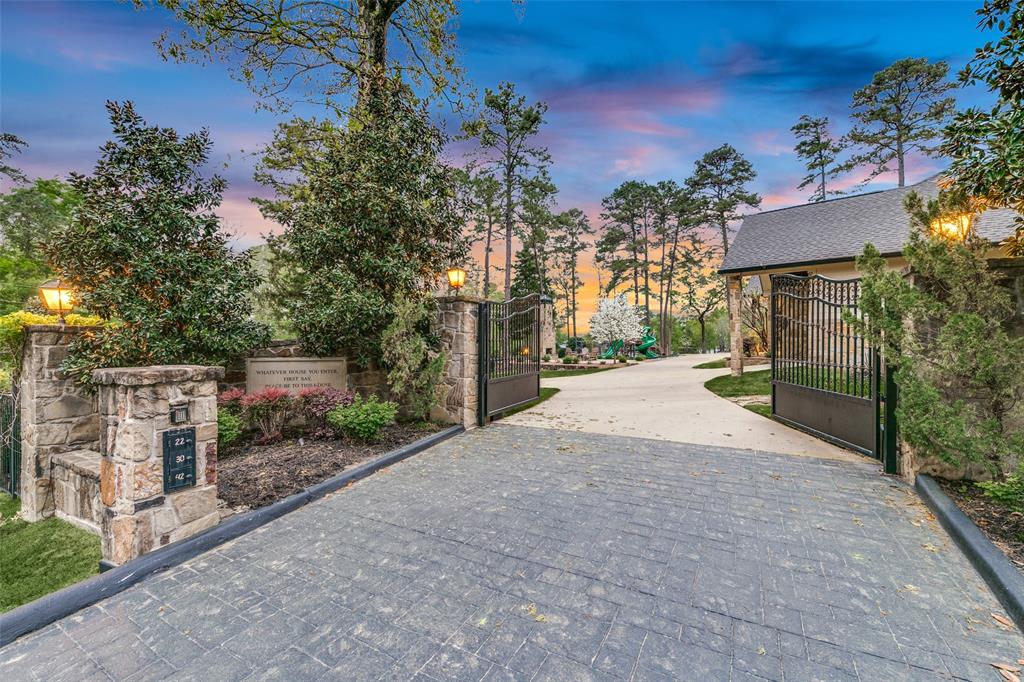 42 Leona Court