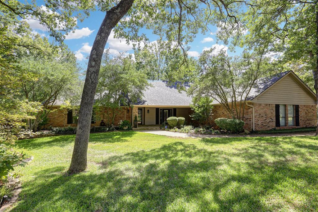 1361 Lakeview Drive