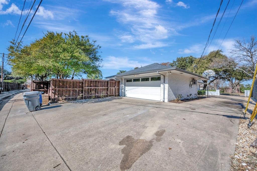 Schreiber Manor 06 Inst - Residential