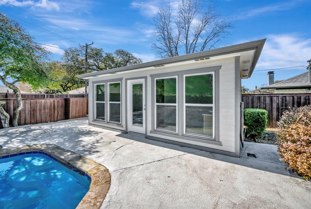 Schreiber Manor 06 Inst - Residential