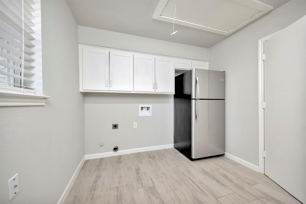 Schreiber Manor 06 Inst - Residential