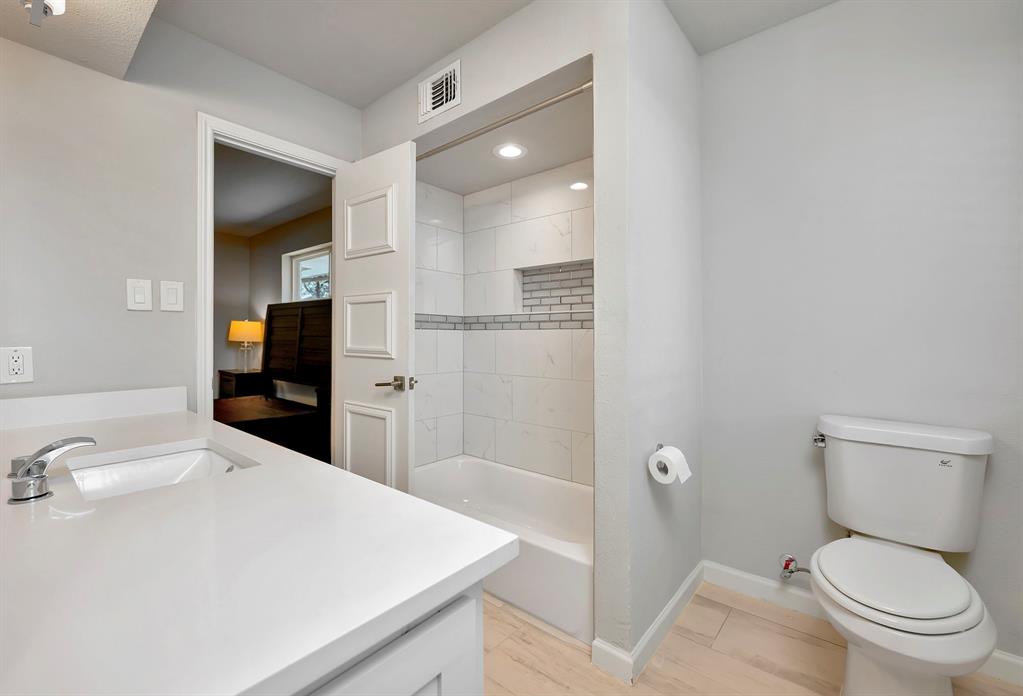 Schreiber Manor 06 Inst - Residential