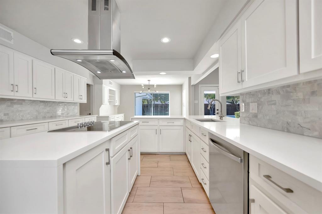 Schreiber Manor 06 Inst - Residential