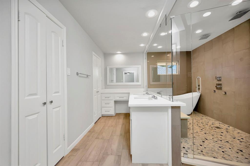 Schreiber Manor 06 Inst - Residential