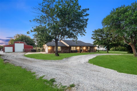 Photo of 336 Meadows Estate Street, Tom Bean, TX 75491 (MLS # 21299372)