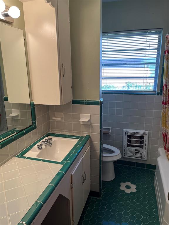 Caruth Terrace 3 - Residential Lease