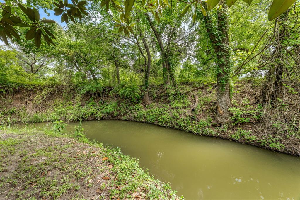 2917 Waterwood Court