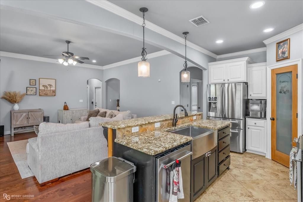 Shreveport, Louisiana 71107, United States, 3 Bedrooms Bedrooms, ,2 BathroomsBathrooms,Residential,Pending,38186