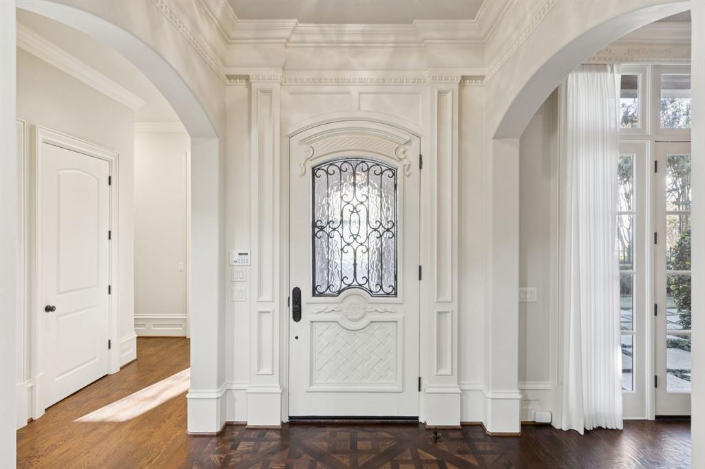 2 Bretton Creek Court