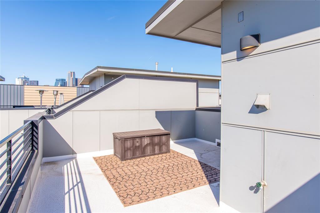 Park Plaza Twnhms - Residential