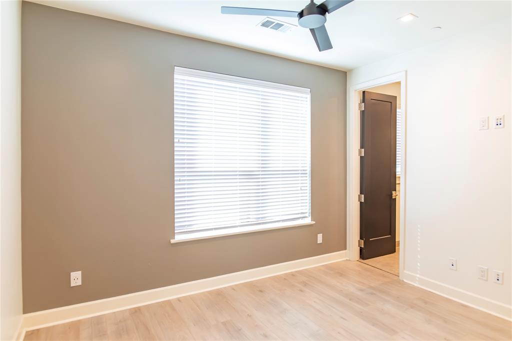 Park Plaza Twnhms - Residential