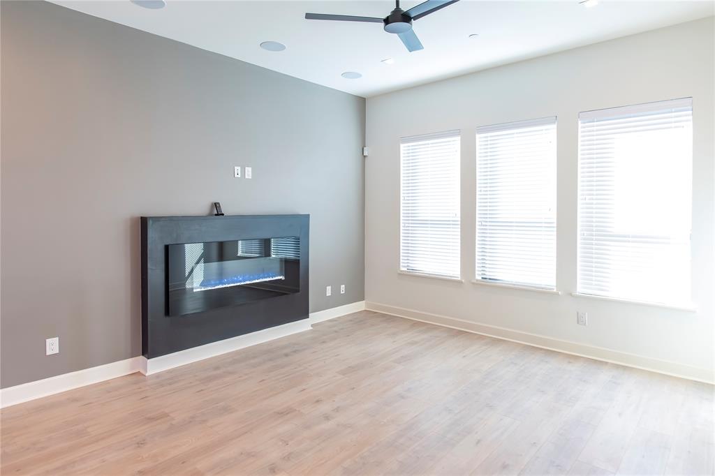 Park Plaza Twnhms - Residential