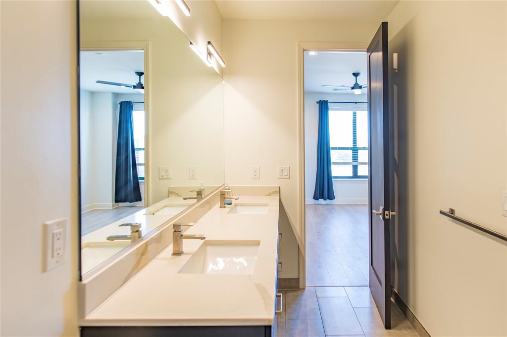 Park Plaza Twnhms - Residential