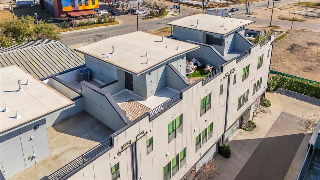 Park Plaza Twnhms - Residential