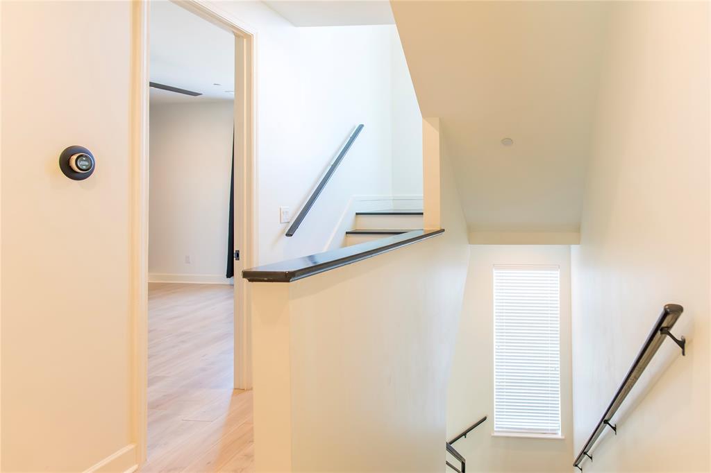 Park Plaza Twnhms - Residential