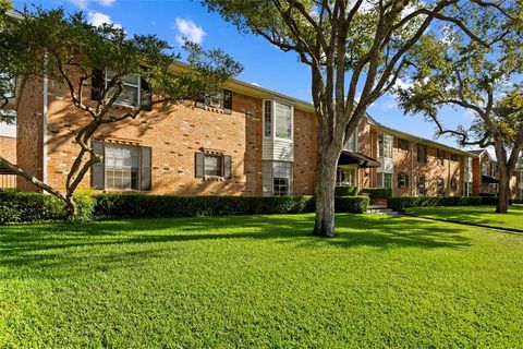 6005 Sandhurst Lane B Dallas TX 75206