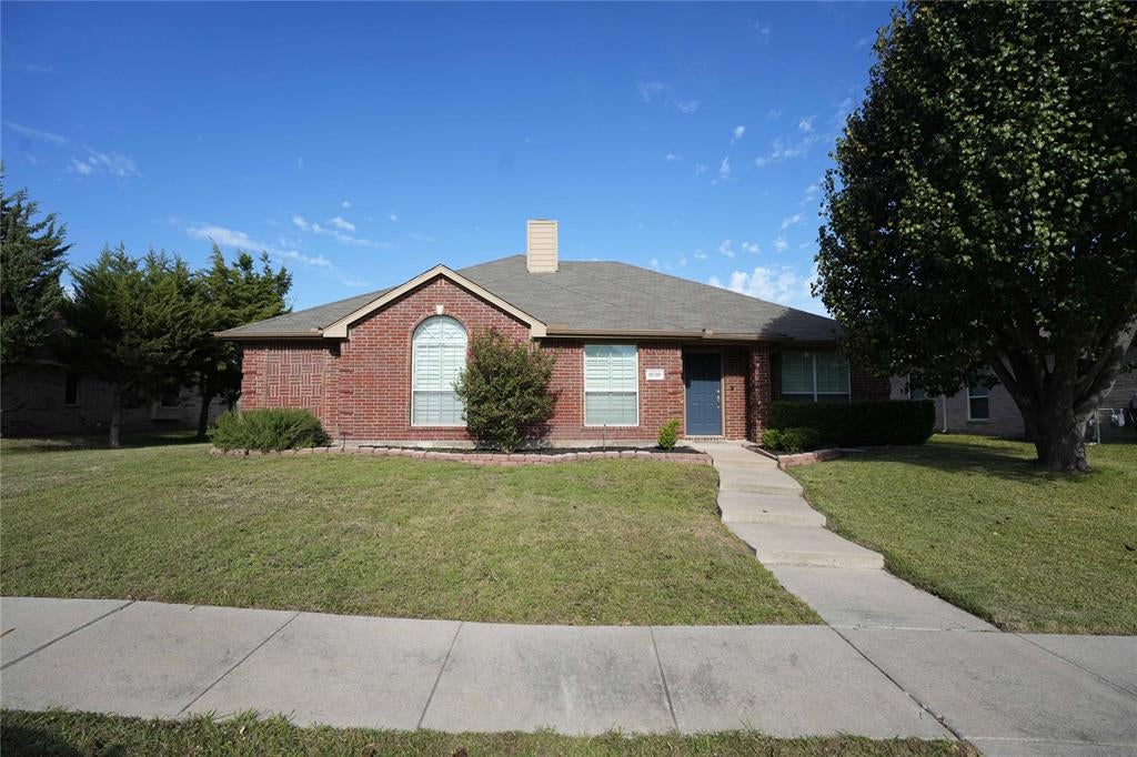 Photo of 10310 Evergreen Drive, Rowlett, TX 75089 (MLS # 21421072)