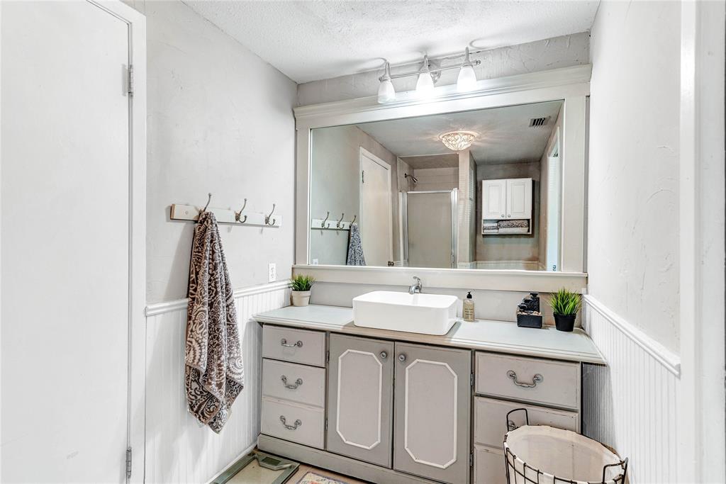 Farmers & Merchants National B - Residential