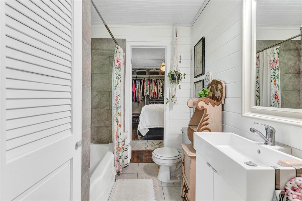 Farmers & Merchants National B - Residential