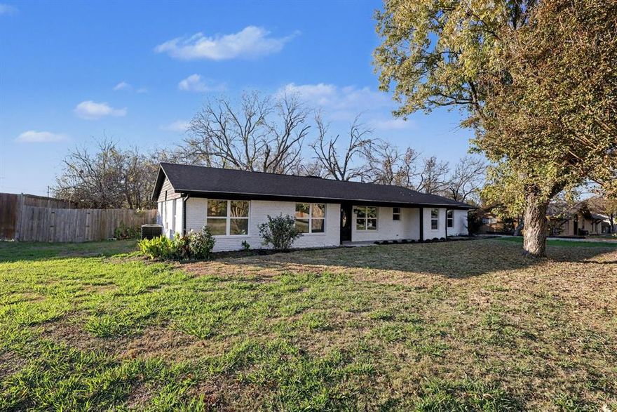 **Outstanding updates.** NO HOA **. Move in ready. Brand new inside outside AC. Spacious 0.43 acre lot, Ample space for your Barbecue grill party or making your dream swimming pool or even a basket Ball court..! This 3 bed 2 Full bath, 1 Large Living with a two car garage and extra store shed with 110 and 220 power connection. This ranch style house is quite enjoyable with all the recent updates like Roof, Flooring and new cabinets and appliances. The new commercial grade kitchen vent and all windows were updated. Stylish Gourmet kitchen  has all new Cabinets, and a Large single sink with new faucet. The energy efficient lighting system is quite matching to the new custom paintings and water resistant appealing laminate floorings. Bath Rooms has New mirrors, vanities and toilets are updated and Glass doors recently installed. The foundation is updated with warranty and engineer report. The water heater and an extra gas line in garage for your convenience. The flat top Ge Cooking range with new dish washer added. Attracting rolling shutter doors for utility and kitchen closets.The Gas water heater and Gas central heating makes it more economic. The Brand new ac system cooling this house very well. There is option for city sewer connection and septic tanks, currently owner preferred septic tank system.The large backyard adjacent to a green belt is ideal for your holiday or your evening retreats.The front open porch and back open patio will enhance your daily enjoyment.This house is giving you a country living inside  the prestigious Rockwall city surroundings. Lake Ray Hubbard is very close For Your Recreation activities. Costco and other prominent shopping places and eataries  are are in close vicinity. The drive way is wide and long and will accommodate  RVs, Boats or any extra vehicles. Businessmen may find plenty of space for their machinery and tools storage in backyard space.  Buyer or Buyers agent to check all information including square footage and schools.