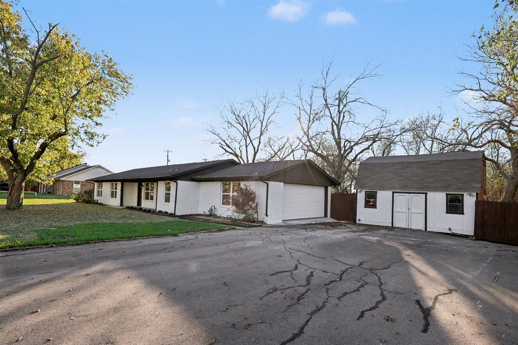 airport acres - Residential