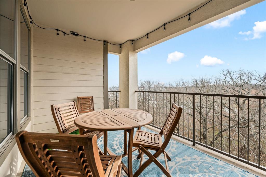 Waters Edge Condo - Residential