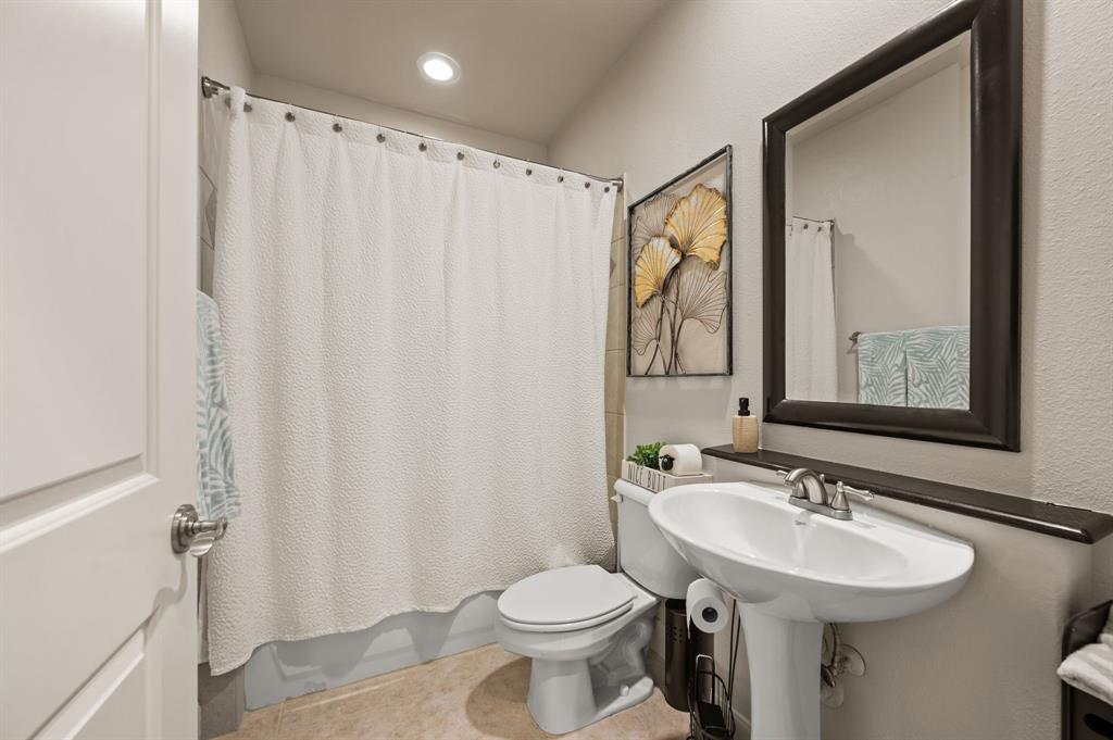 Waters Edge Condo - Residential