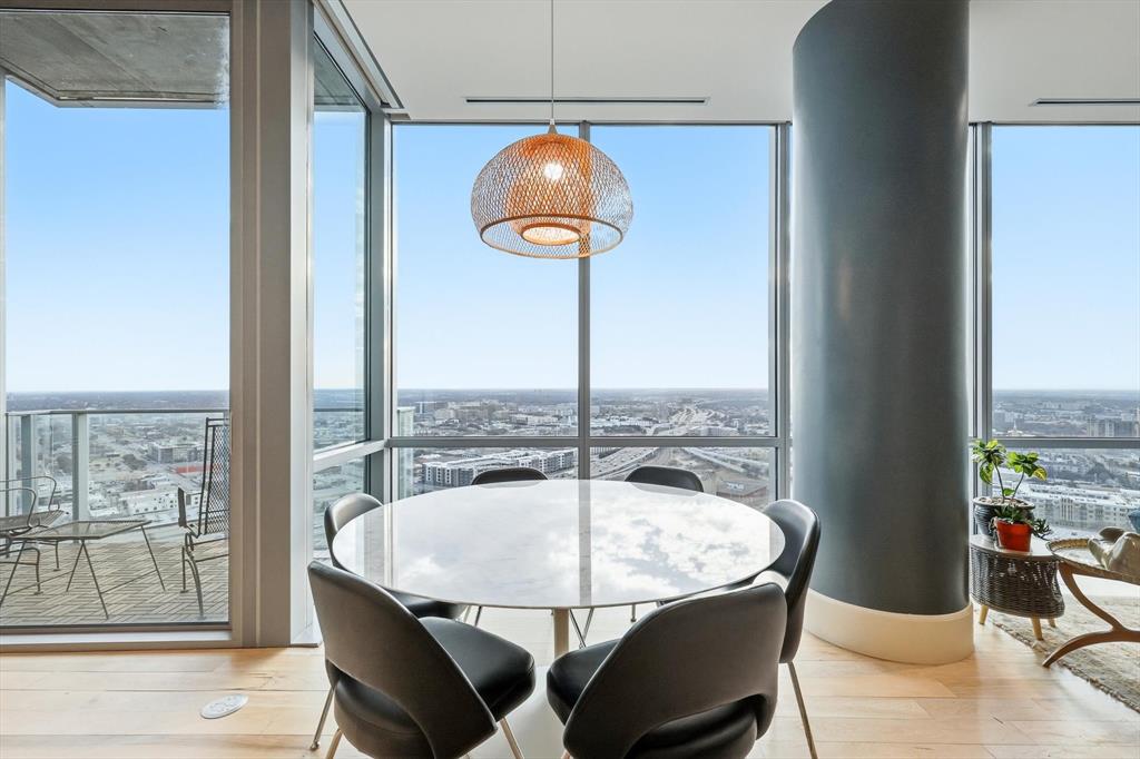 1301 Throckmorton Residences - Residential