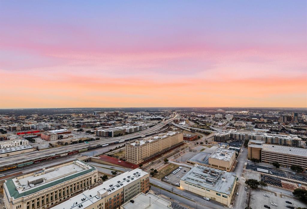 1301 Throckmorton Residences - Residential