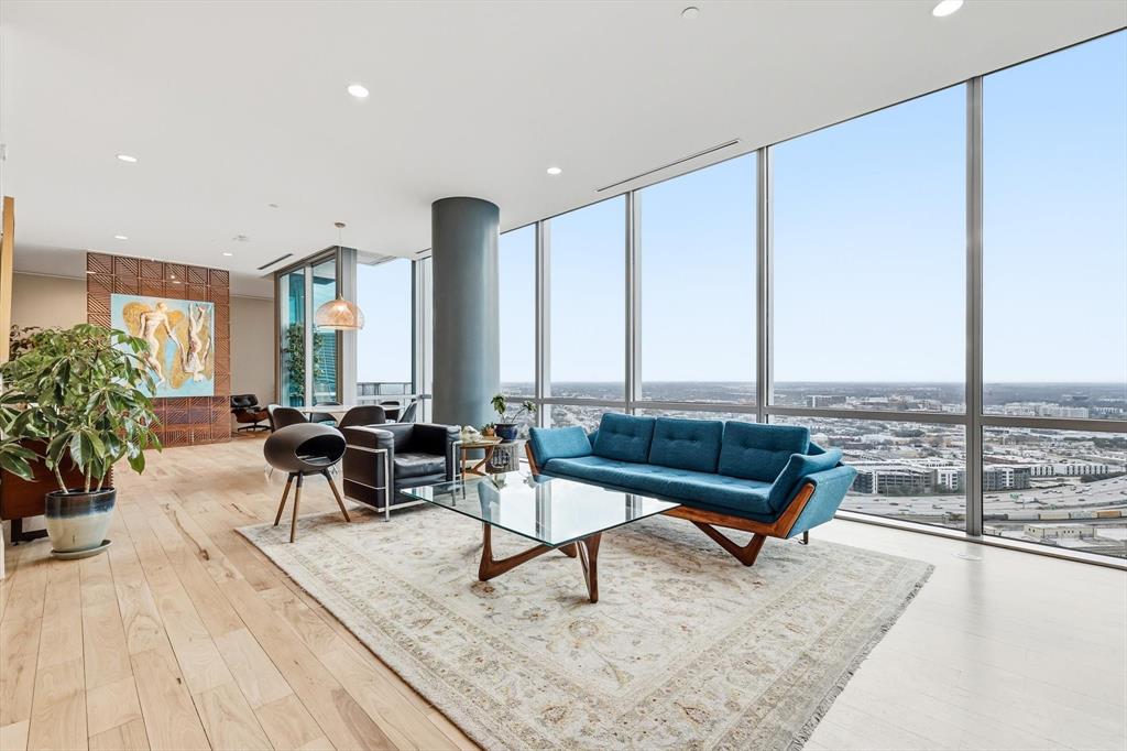 1301 Throckmorton Residences - Residential