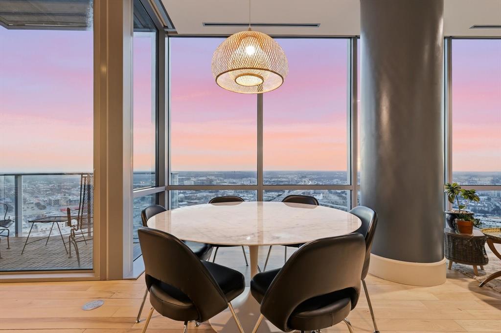 1301 Throckmorton Residences - Residential