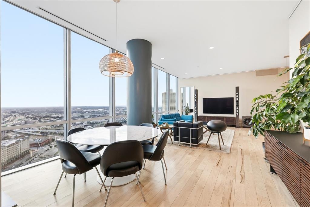 1301 Throckmorton Residences - Residential