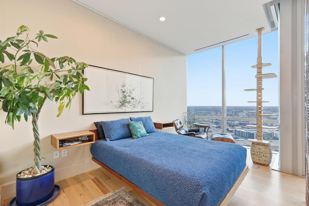 1301 Throckmorton Residences - Residential