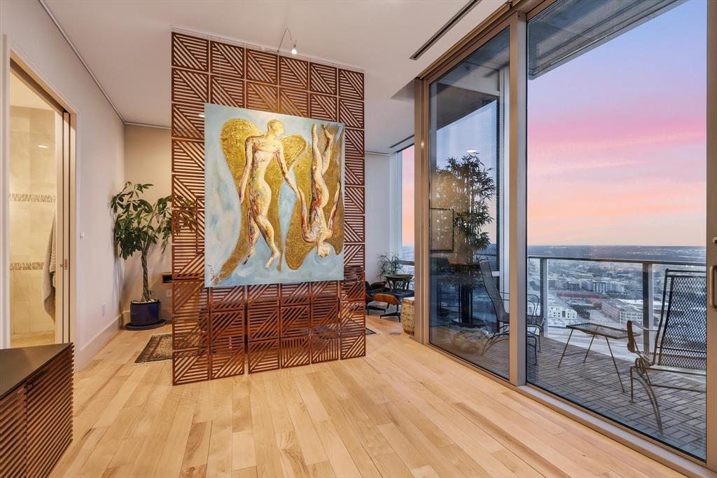 1301 Throckmorton Residences - Residential