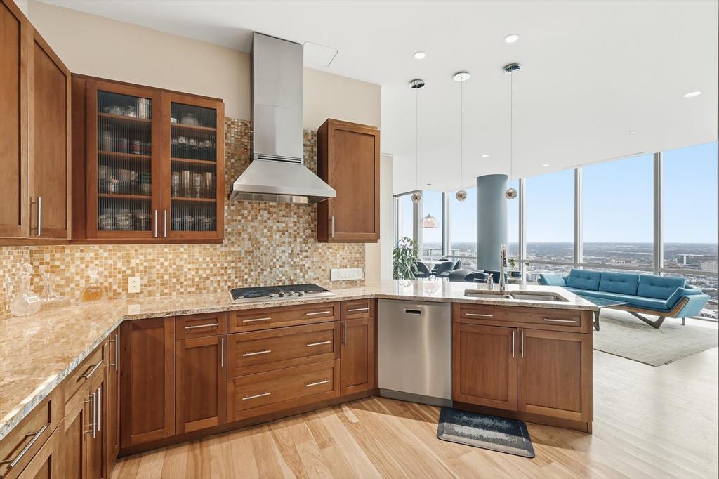 1301 Throckmorton Residences - Residential