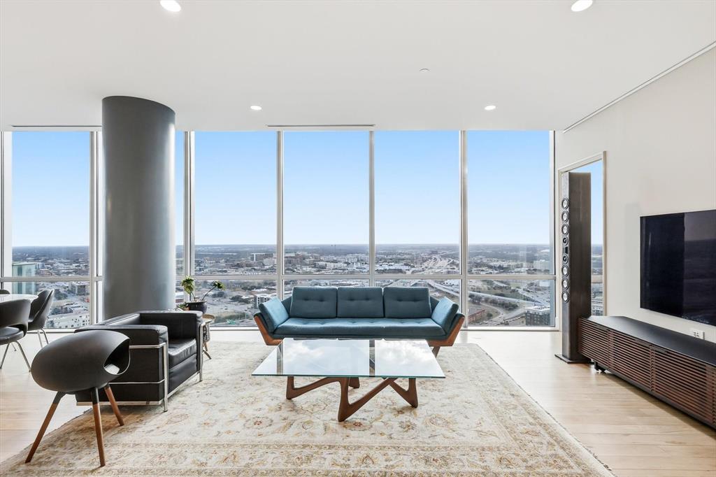 1301 Throckmorton Residences - Residential