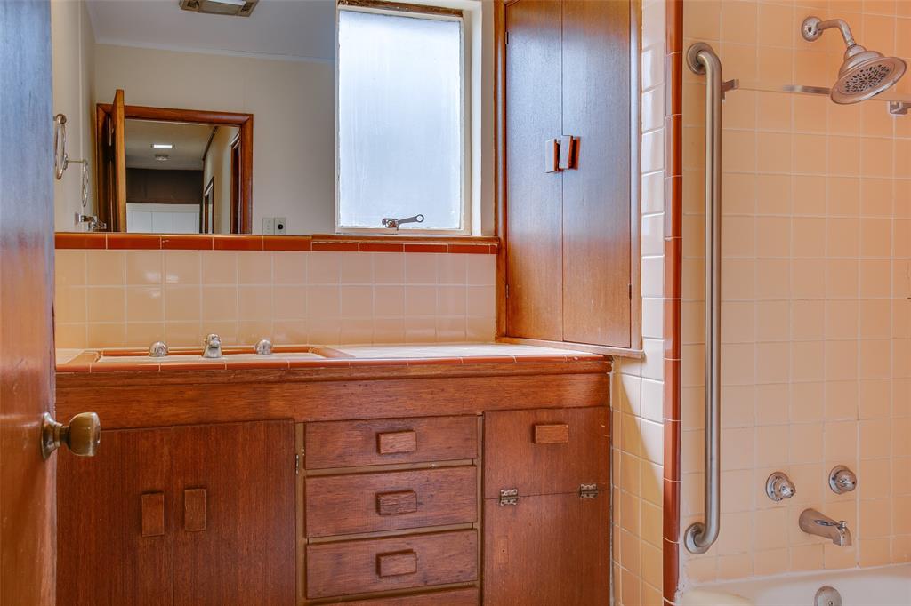 Caruth Terrace - Residential Lease