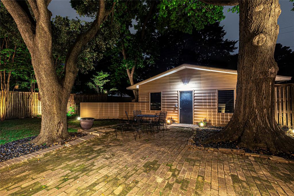 Caruth Terrace - Residential Lease