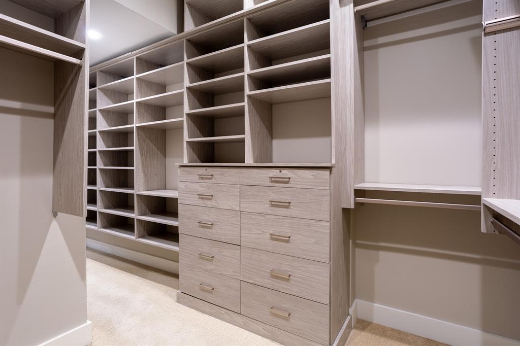 Pecan Plaza - Residential