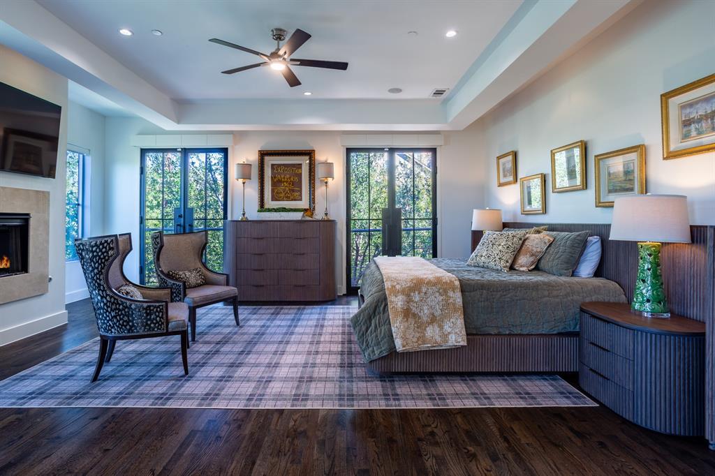 Pecan Plaza - Residential