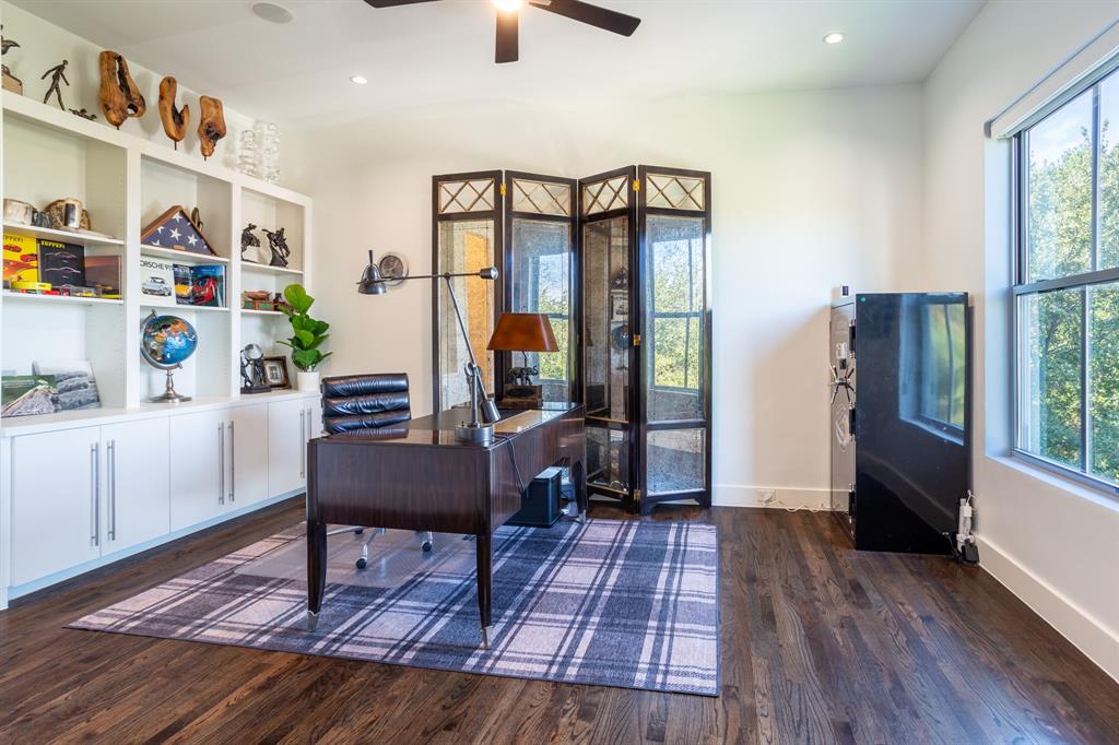 Pecan Plaza - Residential