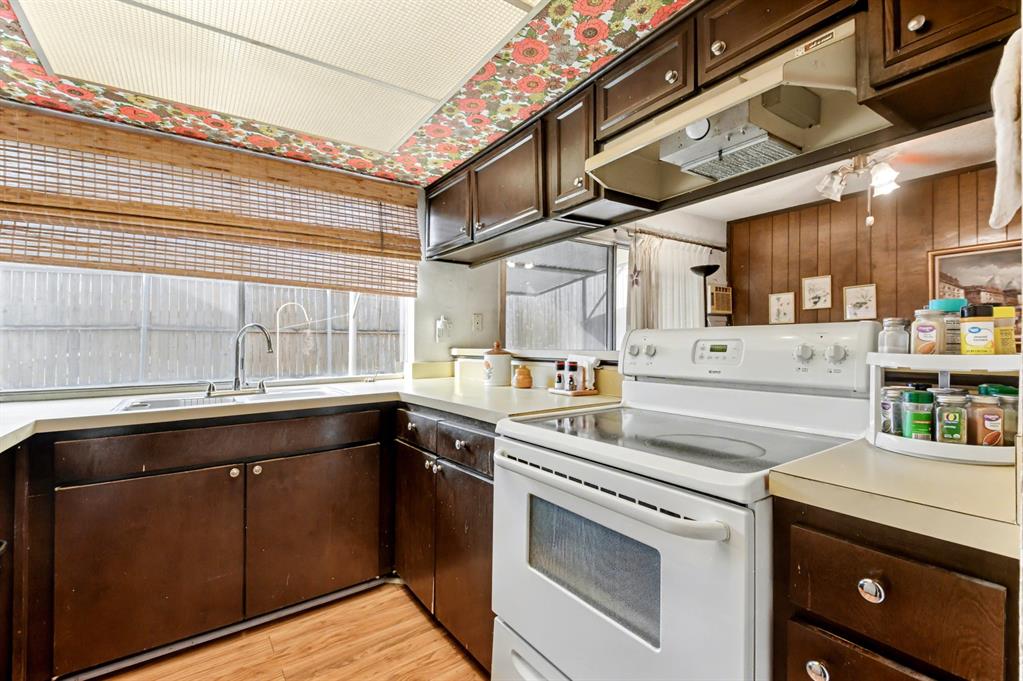 Meadowcreek Village Rev - Residential