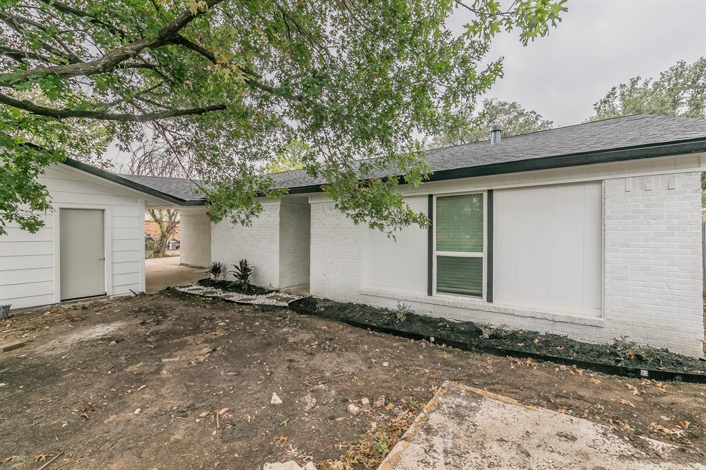 2820 W Rochelle Road
