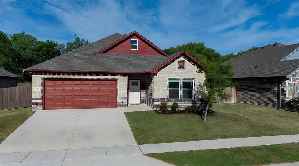 Photo of 405 Titus Drive, Springtown, TX 76082 (MLS # 21375009)