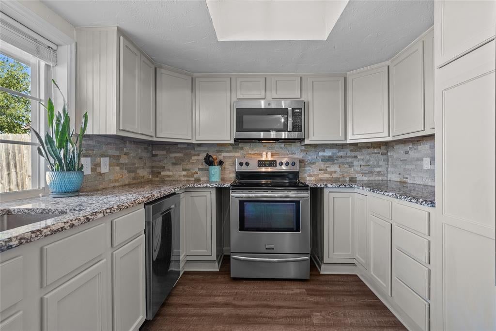 2621 Elk Grove Road