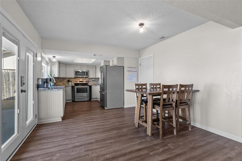 2621 Elk Grove Road